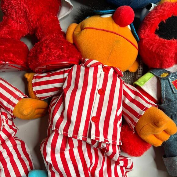 Vintage Sesame Street Elmo & Ernie Plush Lot TYCO Fisher-Price 1990s Talking - Picture 13 of 15